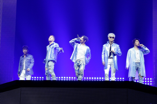 YG LIFE – BIGBANG Receives Special Award and iKON, New