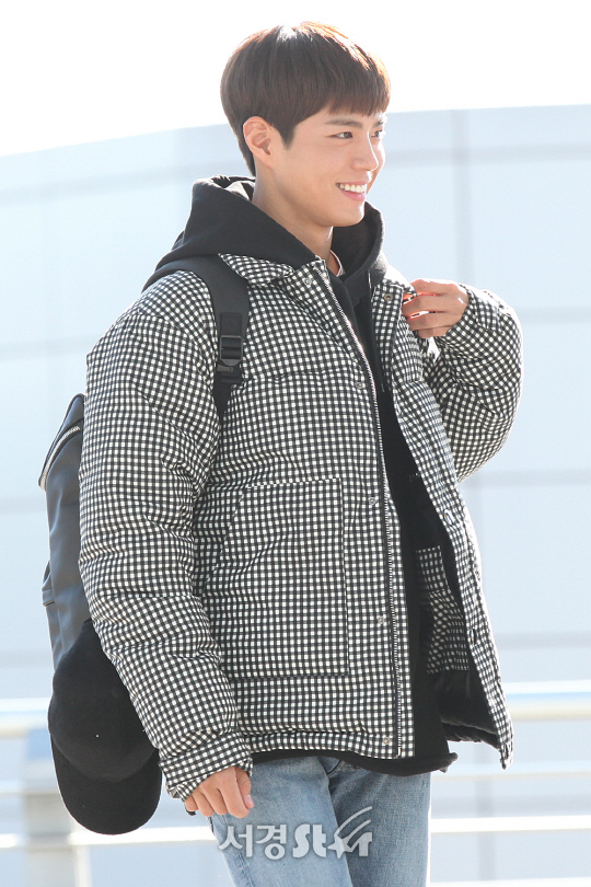오늘자 박보검 인천공항 (MAMA 참석차 홍콩 출국) | 인스티즈