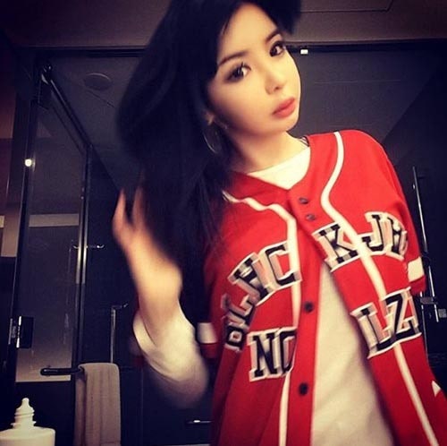 박봄, 밀랍 인형아냐?... '또' 달라진 외모에 네티즌 시끌 | 인스티즈