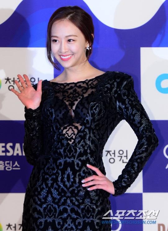 헐 오늘자 씨스타 다솜 의상 ㄷㄷㄷㄷ.jpg | 인스티즈
