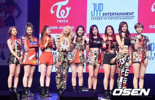 [뮤직톡톡] 트와이스 리더 지효가 흘린 눈물의 의미 | 인스티즈