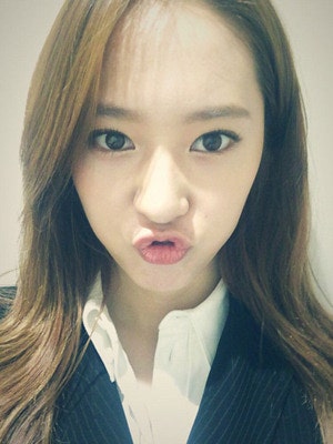 "팬들 너무 소중해"…f(x) 크리스탈, 데뷔 6주년 뭉클 소감 | 인스티즈