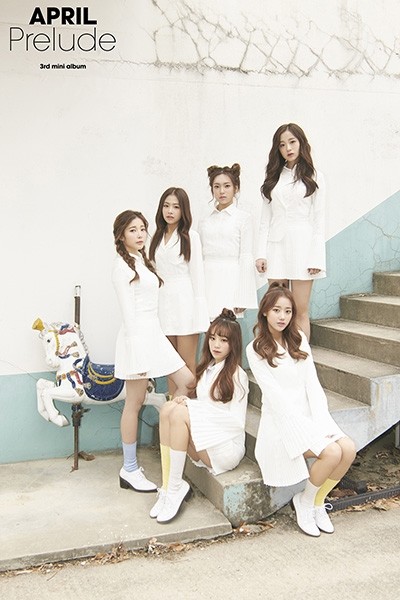 에이프릴(April), 새 미니앨범 타이틀곡 ‘봄의 나라 이야기’ 단체 컷 추가 공개