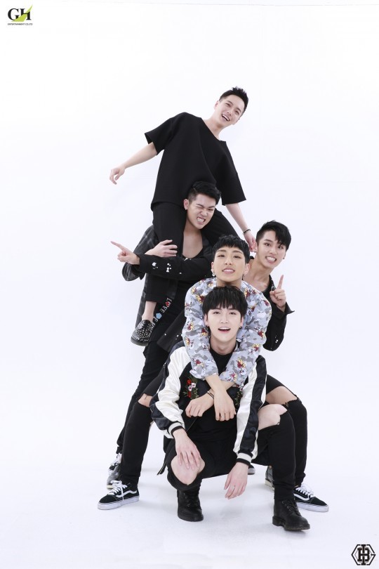 비아이지, 컴백 첫 팬사인회 개최 