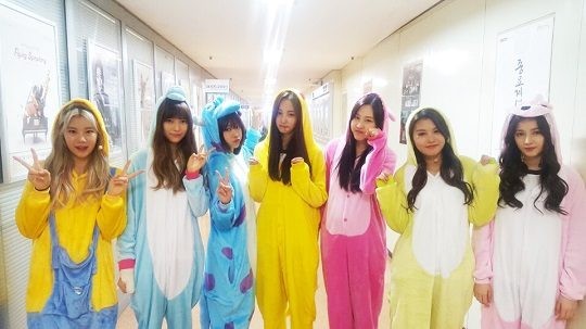 뮤직뱅크' 모모랜드 '짠쿵쾅', 공룡잠옷 돋보이는 '심쿵' 무대