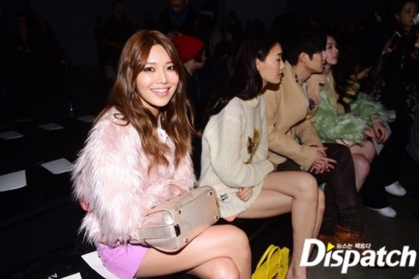  [PIC][09-02-2015]SooYoung khởi hành đi NY để tham dự "COACH 2015 FW New York Fashion Week" vào sáng nay 125137096_22