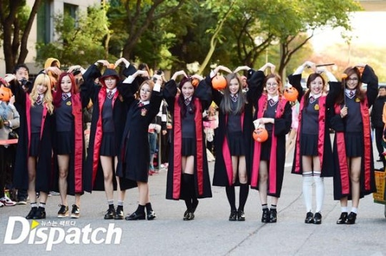 [현장포토] "해피 할로윈~"…아이돌, 출근길 깜짝분장 | 인스티즈