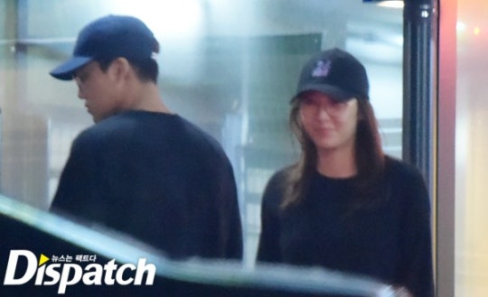 [디스패치단독] [Q&D] "데이트도 시크한가요?"…카이♥크리스탈, 현실만남 궁금증 | 인스티즈