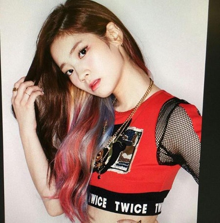 "오늘은 다현이 입사 4년째 된 날"…트와이스, 다현의 JYP 입사 4년 축하 | 인스티즈