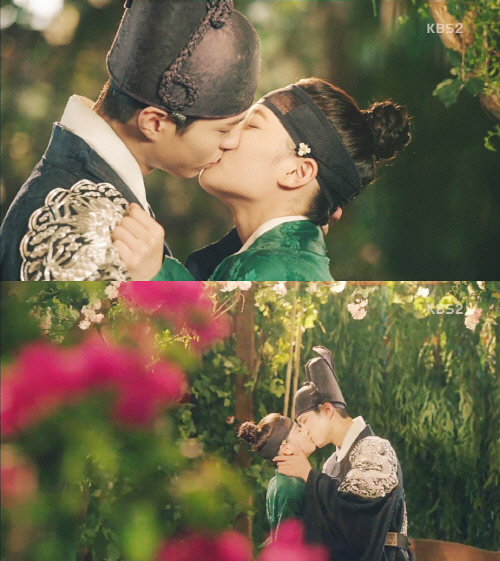 키스신, 동갑내기 김소현은 되고, 김유정은 안 되고? | 인스티즈