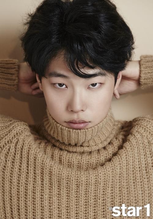 【朴宝剑 高庚杓 柳俊烈 刘慧英】《cosmopolitan》9月号 《@star1》